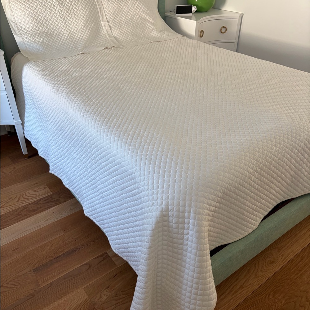 Charter Club White Quilted Bedding Set Queen/Full